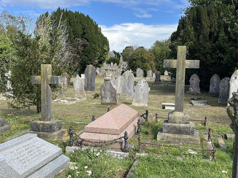 Ancestral Tourism 2: Public & Municipal Cemeteries | English Ancestors